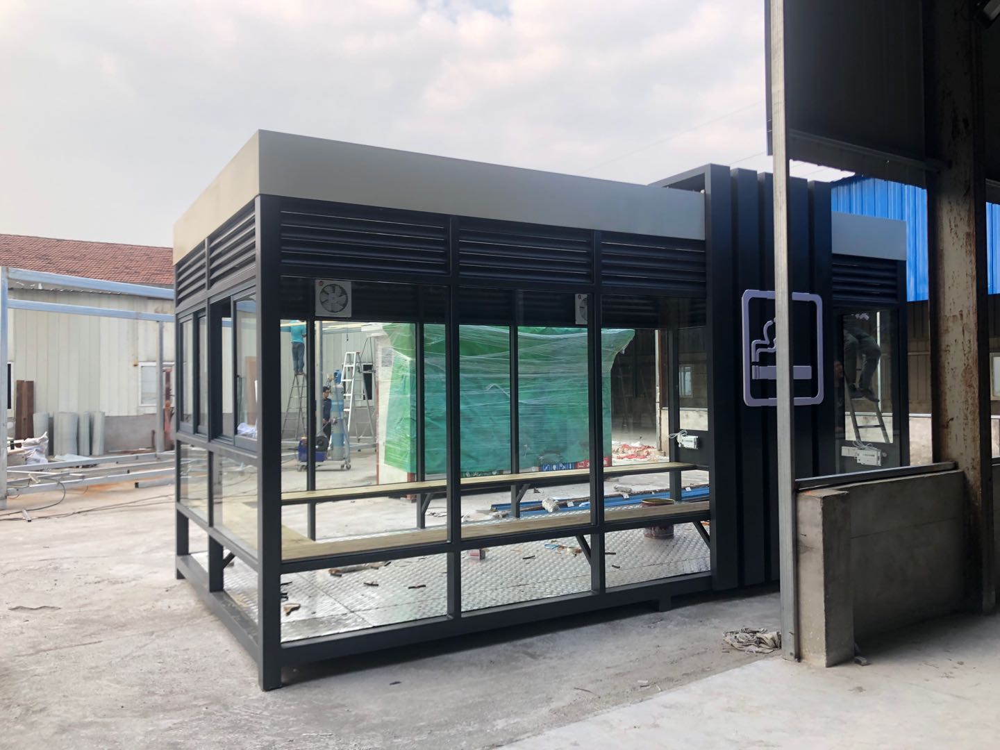 四川廣安利爾化學(xué)吸煙亭